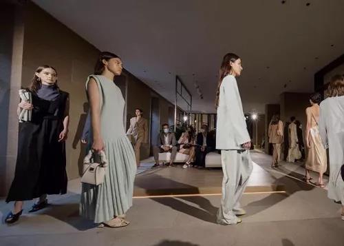 1604799610747378.jpg 301.jpg