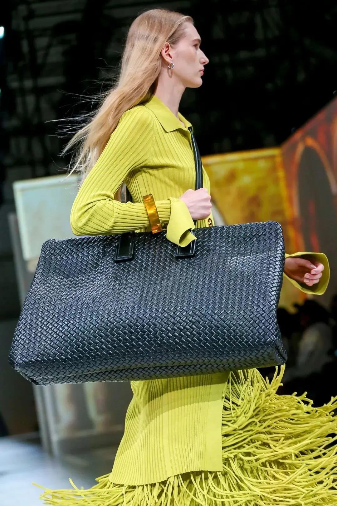 1604799918521122.jpg 322.jpg