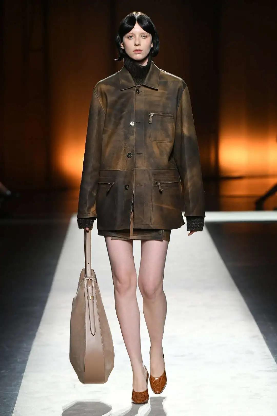 1604799921158310.jpg 323.jpg