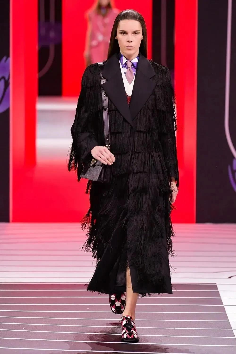 1604799939545152.jpg 325.jpg