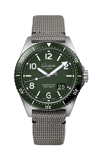 Glashuette Original_1-36-13-07-83-34_SeaQ_PD_Reed Green_Front_rgb_17cm.png Glashuette Original_1-36-13-07-83-34_SeaQ_PD_Reed Green_Front_rgb_17cm.png