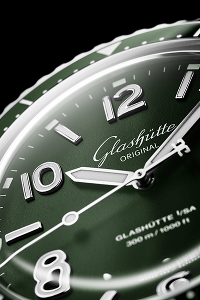 Glashuette Original_1-36-13-07-83-34_SeaQ_PD_Reed Green_Detail_1_25cm_rgb.png Glashuette Original_1-36-13-07-83-34_SeaQ_PD_Reed Green_Detail_1_25cm_rgb.png